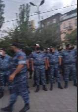 ԱԱԾ-ի դիմաց իրավիճակը շարունակում է լարված մնալ 