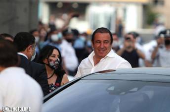 ՈՒՂԻՂ. Ծառուկյանի կալանքի հարցով միջնորդության քննությունը շարունակվում է