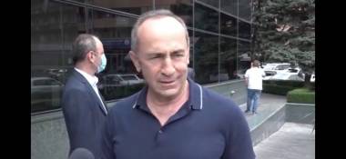 «Իհարկե, հետեւում եմ երկրի արտաքին եւ ներքին քաղաքական վիճակին»