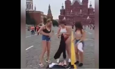 Աղջիկները Կարմիր հրապարակում փորձել են արևի լոգանք ընդունել