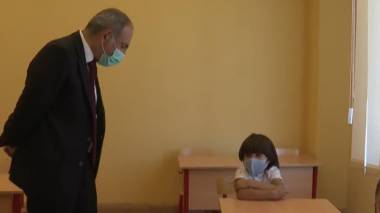 Նիկոլ Փաշինյանը մասնակցում է Ռաֆայել Իշխանյանի անվան դպրոցի բացմանը