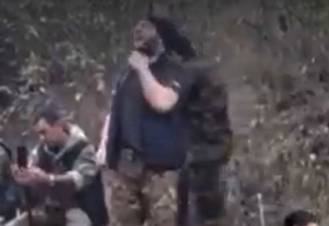 Ռազմիկ Ամյանը կատարում է Ղարաբաղի Հորովելը