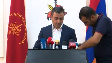 Իշխան Սաղաթելյանը քաղաքական ուժերի անունից հրատապ հայտարարություն է անում