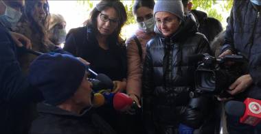 Մի շարք խմբագիրներ այցելում են կառավարության դիմաց հացադուլ անողներին. ՈՒՂԻՂ