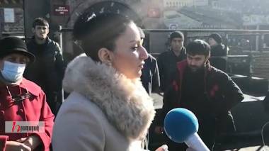 Վիրավոր զինվորներին ձեռնափայտով ինչու՞ եք նորից տանում Արցախ. զինվորի մայր