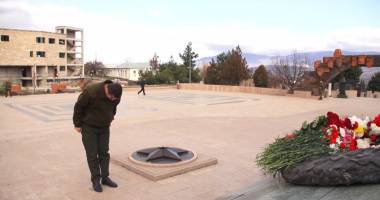 Արայիկ Հարությունյանը այցելել է Ստեփանակերտի քաղաքային հուշահամալիր