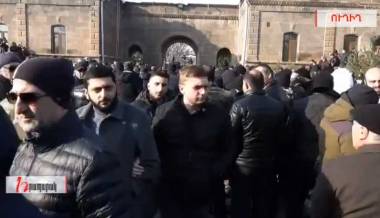 Քաղաքացիները հավաքվել են հանուն եկեղեցու