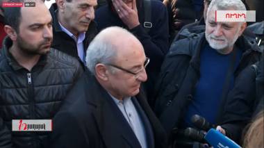 Ուղիղ. Վազգեն Մանուկյանը Ազատության հրապարակում հանդիպում է քաղաքացիներին