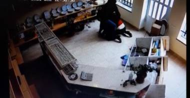 Հափշտակել է ոսկյա զարդեր և դաժանաբար ծեծել վաճառողուհուն