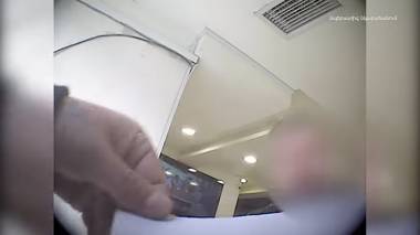 Զինծառայողի հարազատներից  խոշոր չափերով գումար հափշտակելու դեպք