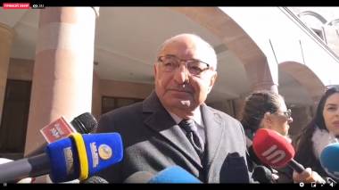 Փաշինյանը զարմացած է, որ ինչ ասում է, անում են. Վազգեն Մանուկյան