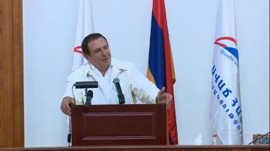 Գագիկ Ծառուկյանի հանդիպումը  Աբովյանի «Երիտասարդական ռեսուրս կենտրոն»-ի երիտասարդների հետ