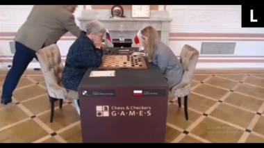 Խաղի ժամանակ հանում են Ռուսաստանի դրոշը. ռուս վարպետն աշխարհի չեմպիոն դարձավ