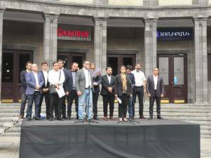 Ուղիղ. Հայրենիքի ինքնապաշտպանության կոմիտեի հանրահավաքը