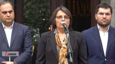 Այդ զարդերը ինձ չօգնեցին պահել իմ որդուն. Կարին Տոնոյան