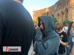 Սիրուշոն հրապարակում է