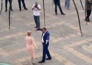 Տիգրան Արզաքանցյանի և կնոջ պարը՝ Ազնավուրի հրապարակում