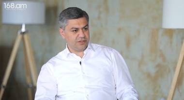 Հունիսի 20-ի գիշերը կապիտուլյանտը՝ մուրճը ձեռքին, մտնելու է լայվ ու կոչ անի փողոց դուրս գալ. Արթուր Վանեցյան