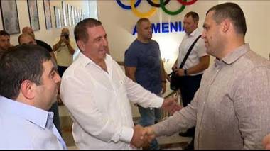 Գագիկ Ծառուկյանը հանդիպել է Բռնցքամարտի միջազգային ֆեդերացիայի նախագահ Ումար Կրեմլյովի հետ