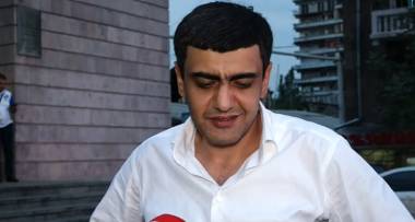 Դատարանը քննում է Առուշ Առուշանյանի խափանման միջոցի հարցը. Ուղիղ