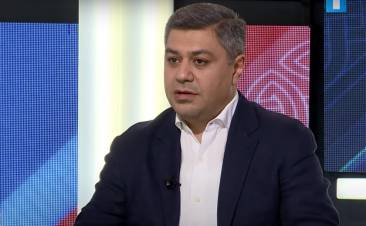 Արթուր Վանեցյանի հարցազրույցը Պետրոս Ղազարյանի հետ