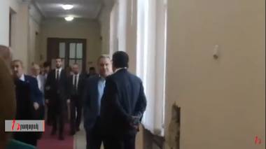 Մենք հին ընկերներ ենք. Զաքարյանն ու Սուքիասյանը ջերմ զրուցում էին