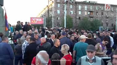 Ջահերով երթ՝ դեպի Եռաբլուր. Ուղիղ