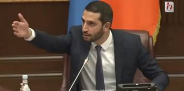 Տիրություն արեք, ինչ ուզեմ կանեմ, Ստամբուլյան. ԱԺ անցուդարձը ֆեյսբուքում