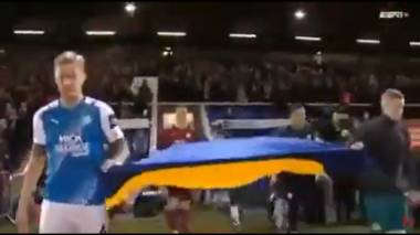 Ալեքսանդր Զինչենկոն դաշտ է դուրս եկել Ուկրաինայի դրոշով