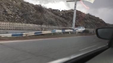 Ինչո՞ւ չեն վերականգնում Երևան-Սևան մայրուղու կոտրված արգելապատնեշները
