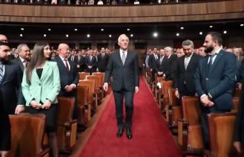 Վահագն Խաչատուրյանը միայնակ ժամանեց երդման արարողությանը