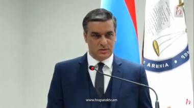 Թաթոյանի դիմումի քննությունը հետաձգվել է. մահակ իշխանության ձեռքում