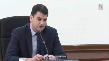 «Ծառատունկը ե՞րբ ա, թե չէ բերինք, դրինք, բարձրացրինք, փոսը փորինք». Երեւանի քաղաքապետը հեգնեց