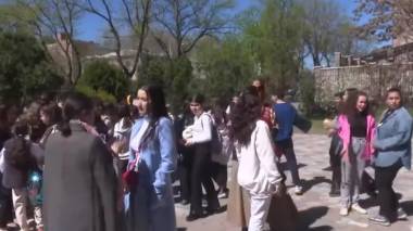 Լարված իրավիճակ Չեխովի դպրոցում. տնօրեն են ընտրում. ուղիղ