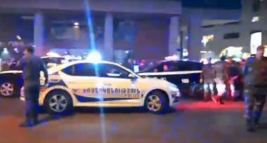 Ոստիկանները առգրավել են գիշերակացի համար նախատեսված վրանները