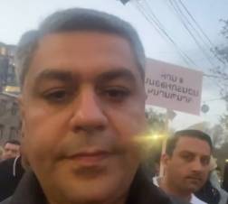 Վանեցյանը ֆեյսբուքով ուղիղ եթեր է մտել