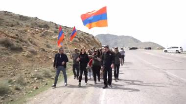 Քաղաքացիները Տիգրանաշենից իրազեկման քայլերթ են սկսել. ուղիղ