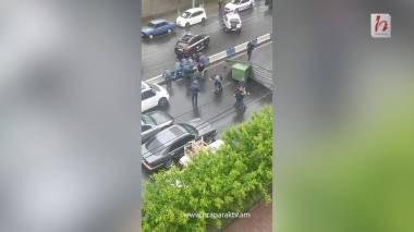 Յուրի Խաչատուրովի որդուն ու մյուս ցուցարարներին բիրտ ուժով բերման ենթարկեցին