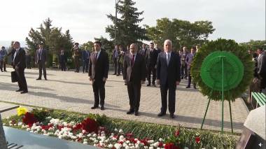 Փաշինյանն ու բարձրաստիճան պաշտոնյաները Եռաբլուրում էին