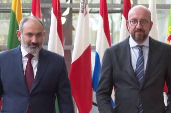 Մեկնարկել է Նիկոլ Փաշինյանի և Շառլ Միշելի առանձնազրույցը