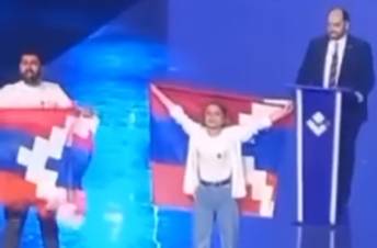 Բռնցքամարտի Եվրոպայի առաջնության բացման ժամանակ պարզել են Արցախի դրոշը