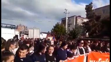 Ստեփանակերտում քայլերթը մեկնարկեց աղոթքով