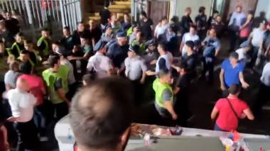 Ծեծկռտուք Փյունիկ-Ցրվենա Զվեզդա խաղից անմիջապես հետո