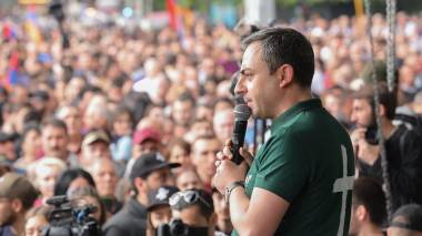 Սեպտեմբերի 2-ին, ժամը 19:30-ին մեծ հանրահավաք Ֆրանսիայի հրապարակում