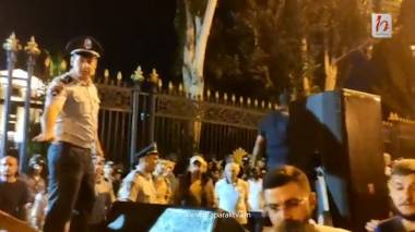 Բաղրամյան պողոտայից հավաքում են տեխնիկան. ներկաները դժգոհ են