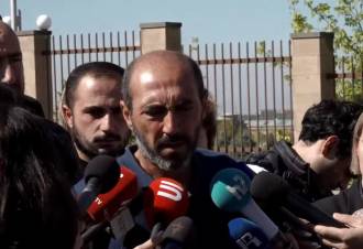 Էրեխես Հանդ գյուղի վերևի հատվածում ա, 3 տեղից վիրավոր, Ադրբեջանը չի թողնում, որ մտնենք, դուրս բերենք