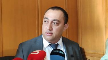 Մենք Ջերմուկից անզեն աչքով տեսնում ենք, որ ադրբեջանցիներ կան մեր տարածքում. մարզպետ