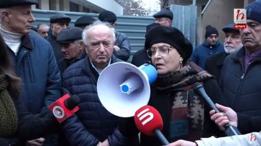 #Հիմա. Արցախցիների ակցիան՝ ՄԱԿ-ի գրասենյակի դիմաց. ուղիղ