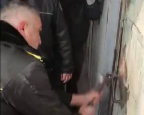 Հարկադիրը կոտրում է քաղաքացու սեփական գույքը