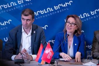 #Ուղիղ․ Մանե Թանդիլյանն ու Մեսրոպ Առաքելյանը միացան «Հայաքվեին»